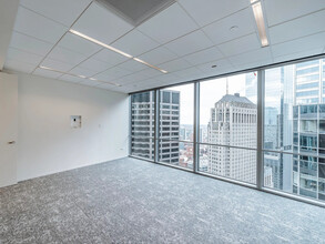 71 S Wacker Dr, Chicago, IL for lease Interior Photo- Image 2 of 11