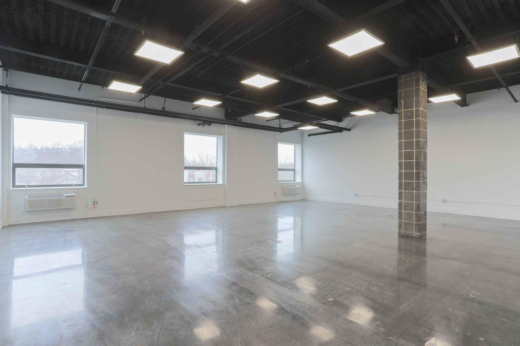 10 County Center Rd, White Plains, NY for lease Interior Photo- Image 1 of 7