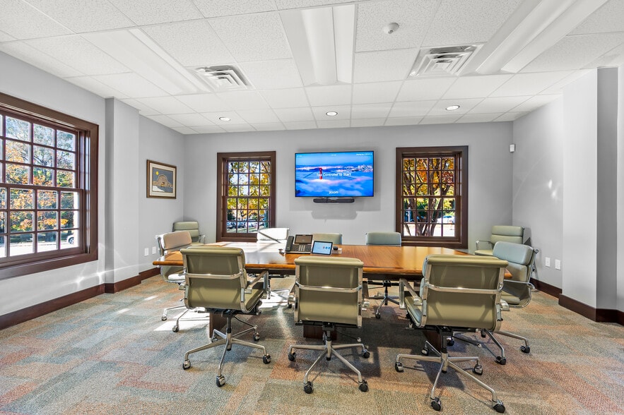 916 W Fourth St, Winston-Salem, NC for lease - Building Photo - Image 3 of 5