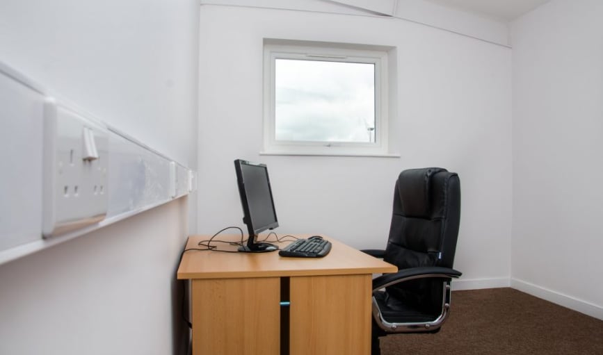 10 Babbage Rd, Totnes for lease Interior Photo- Image 1 of 5