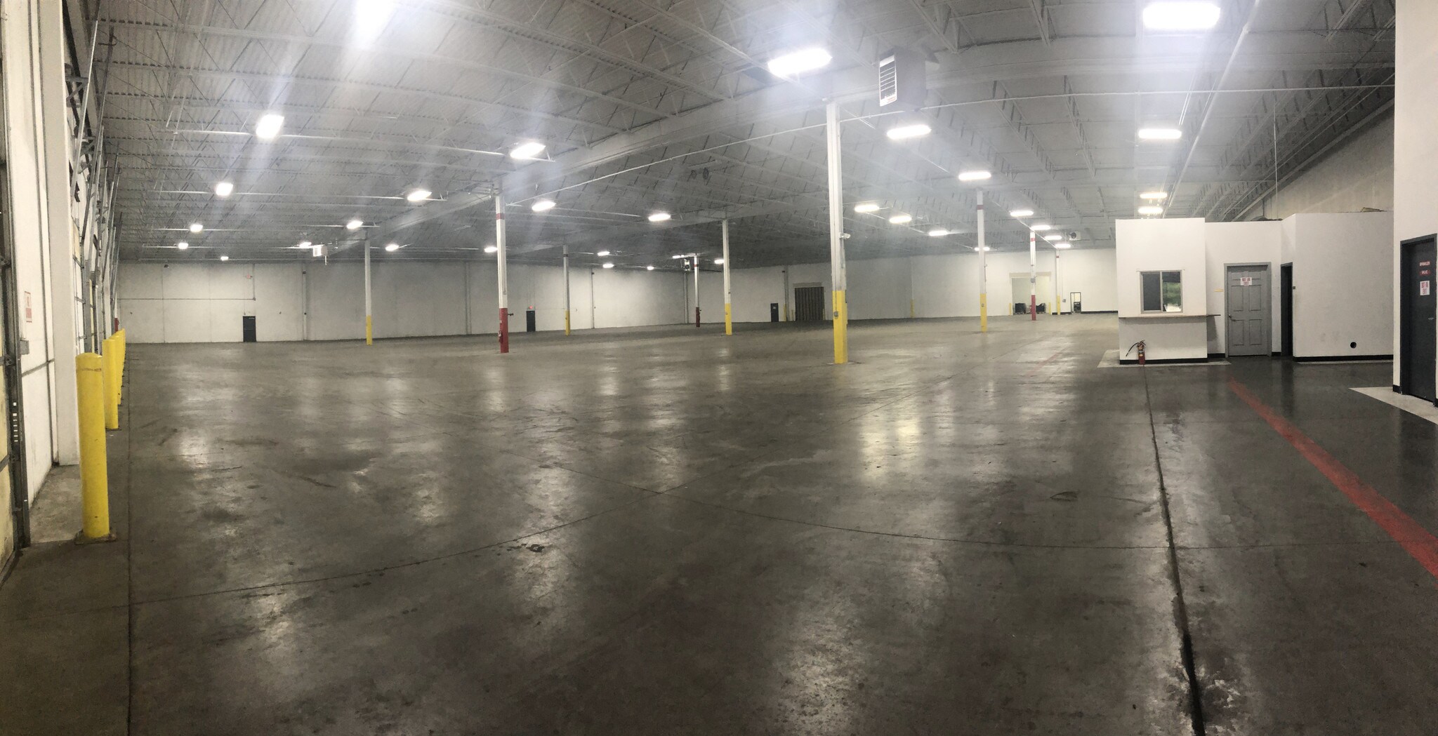 1700 Dixon St, Des Moines, IA for sale Interior Photo- Image 1 of 1