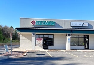 5875 E Riverside Blvd, Rockford, IL for lease Building Photo- Image 1 of 7