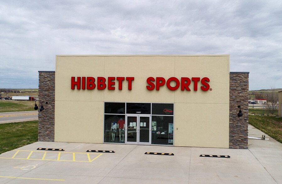 1256 W 6th St, Chadron, NE for sale - Building Photo - Image 1 of 1