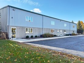 1019 Rail Dr, Woodstock IL - Warehouse
