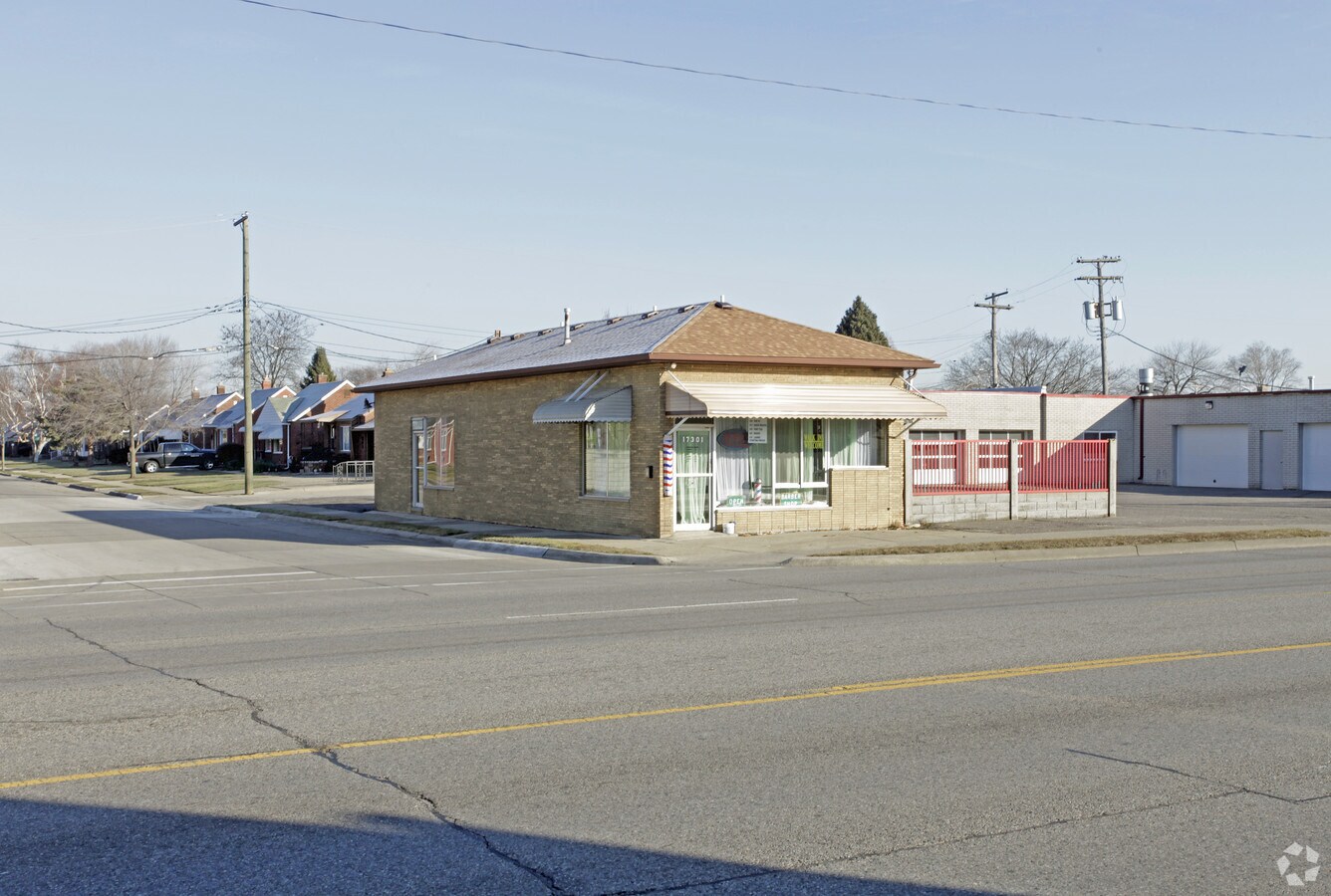 17301 E 9 Mile Rd, Eastpointe, MI 48021 Property Record