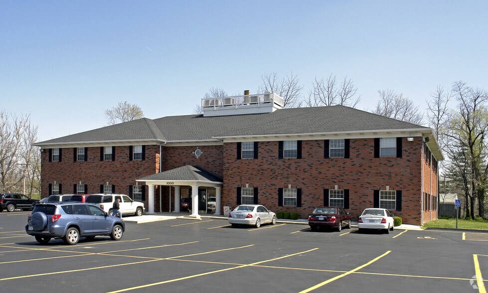 1000 Fairgrounds Rd, Saint Charles, MO for sale - Primary Photo - Image 1 of 4