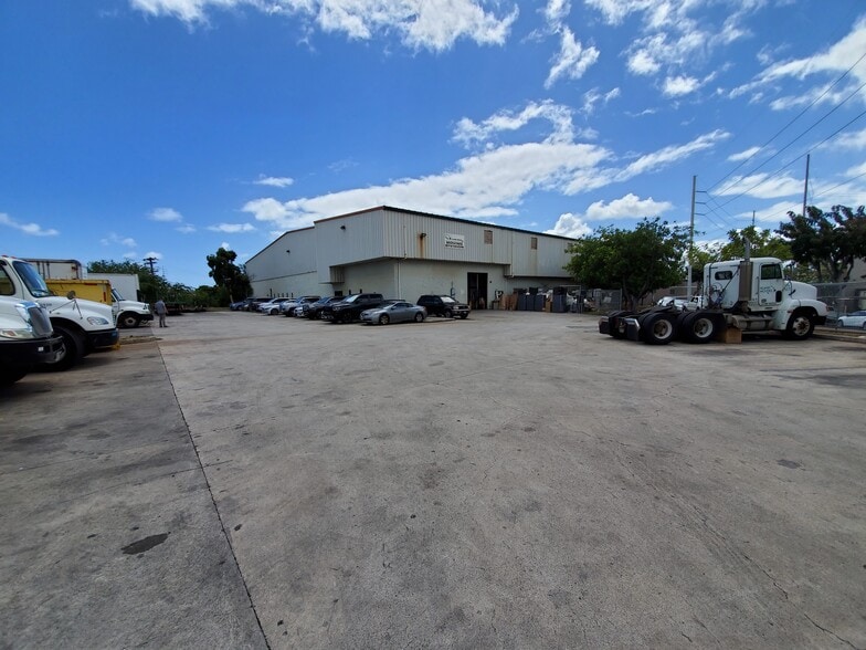 4397 Lawehana St, Honolulu, HI for sale - 20210510_142446 - Image 1 of 11