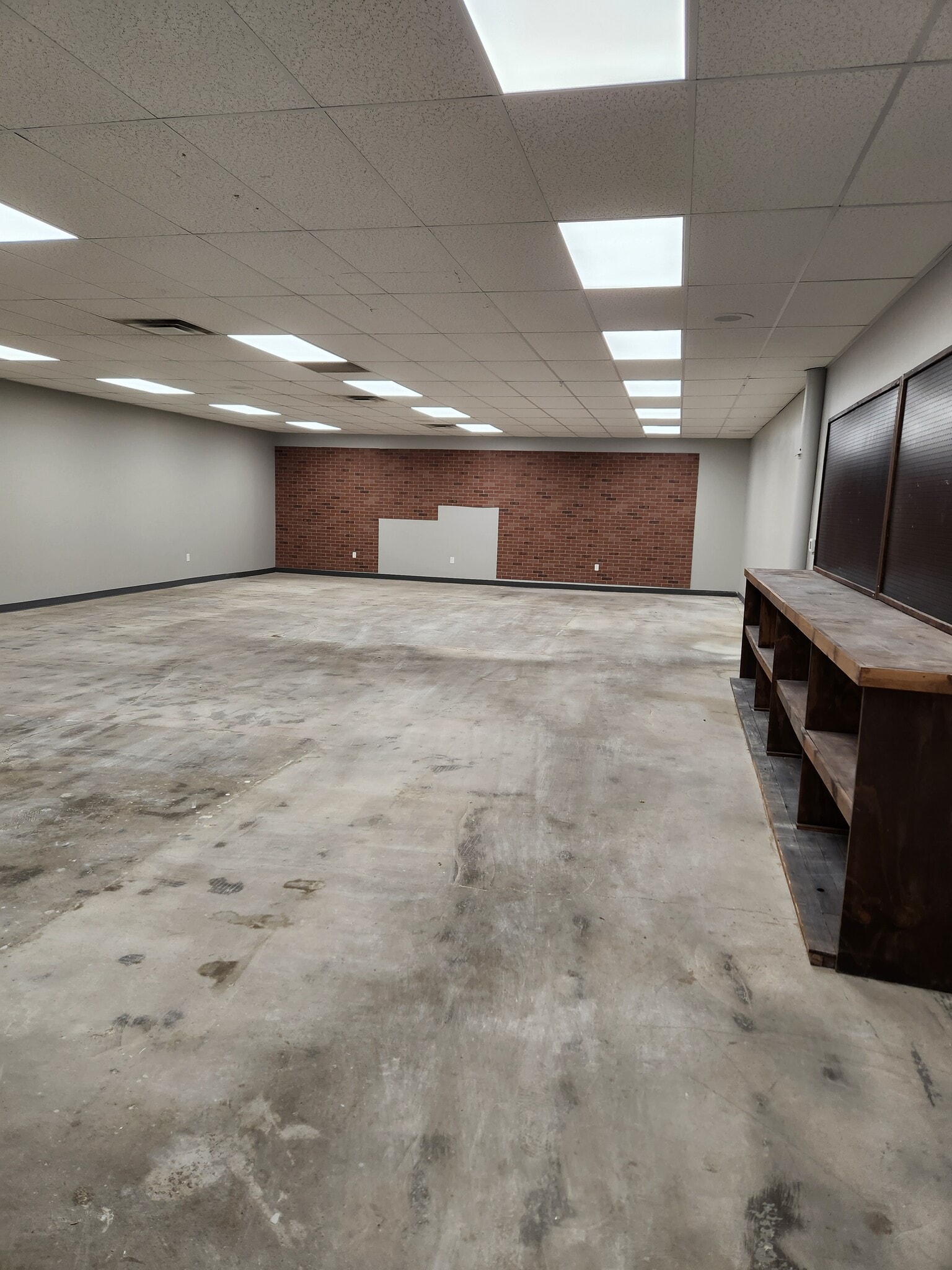 3221 S Highway 89, Bountiful, UT for lease Interior Photo- Image 1 of 5