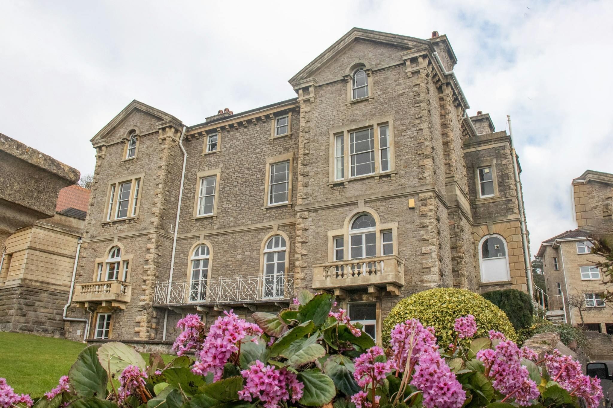 8 Hill Rd, Clevedon for lease Building Photo- Image 1 of 12