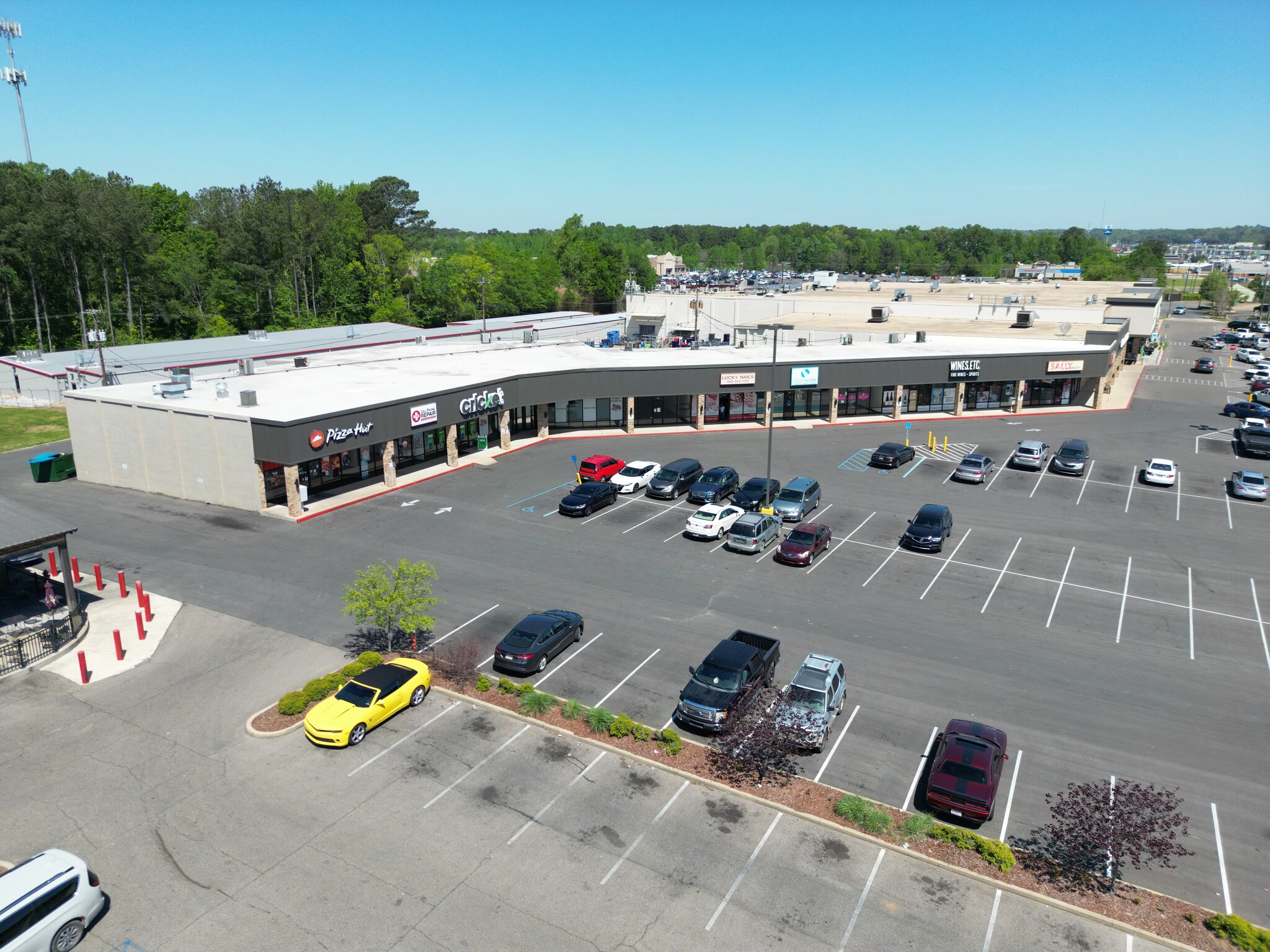 1829 Highway 45 N, Columbus, MS 39705 - Delchamps Plaza | LoopNet