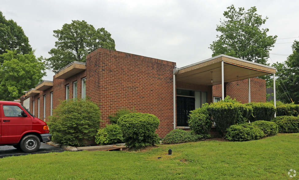 1822 N Fayetteville St, Asheboro, NC for sale - Primary Photo - Image 1 of 1