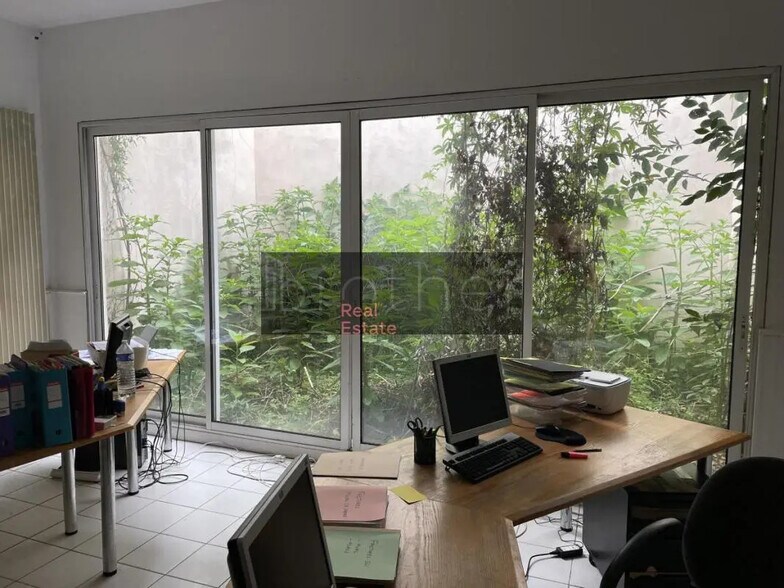 Office in Bordeaux for sale - Interior Photo - Image 2 of 6