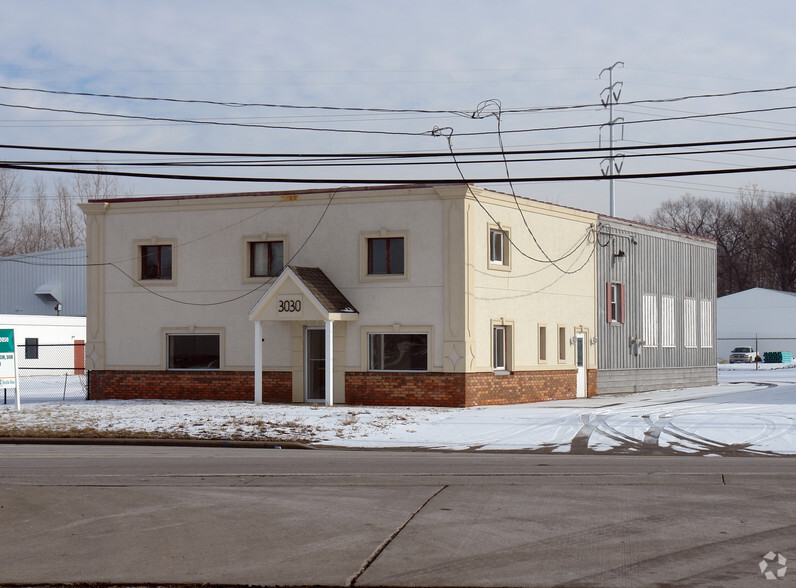 3030 N Reynolds Rd, Toledo, OH for sale - Primary Photo - Image 1 of 1