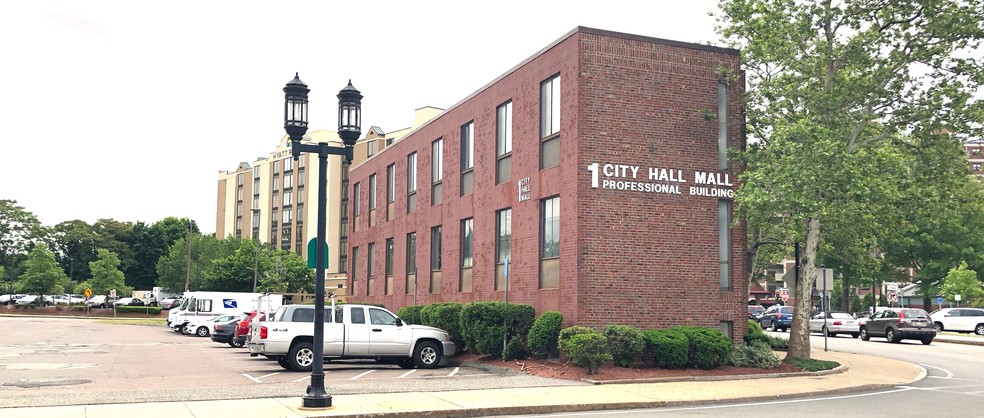 1 City Hall Mall, Medford, MA for sale - Primary Photo - Image 1 of 1