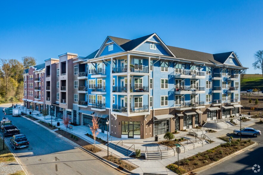 652 Herrons Ferry Rd, Rock Hill, SC for lease - The Pierre Building in the River District at Riverwalk - Image 1 of 5