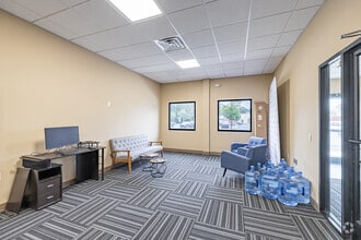 4250 US Highway 1, Monmouth Junction, NJ for lease Interior Photo- Image 1 of 5