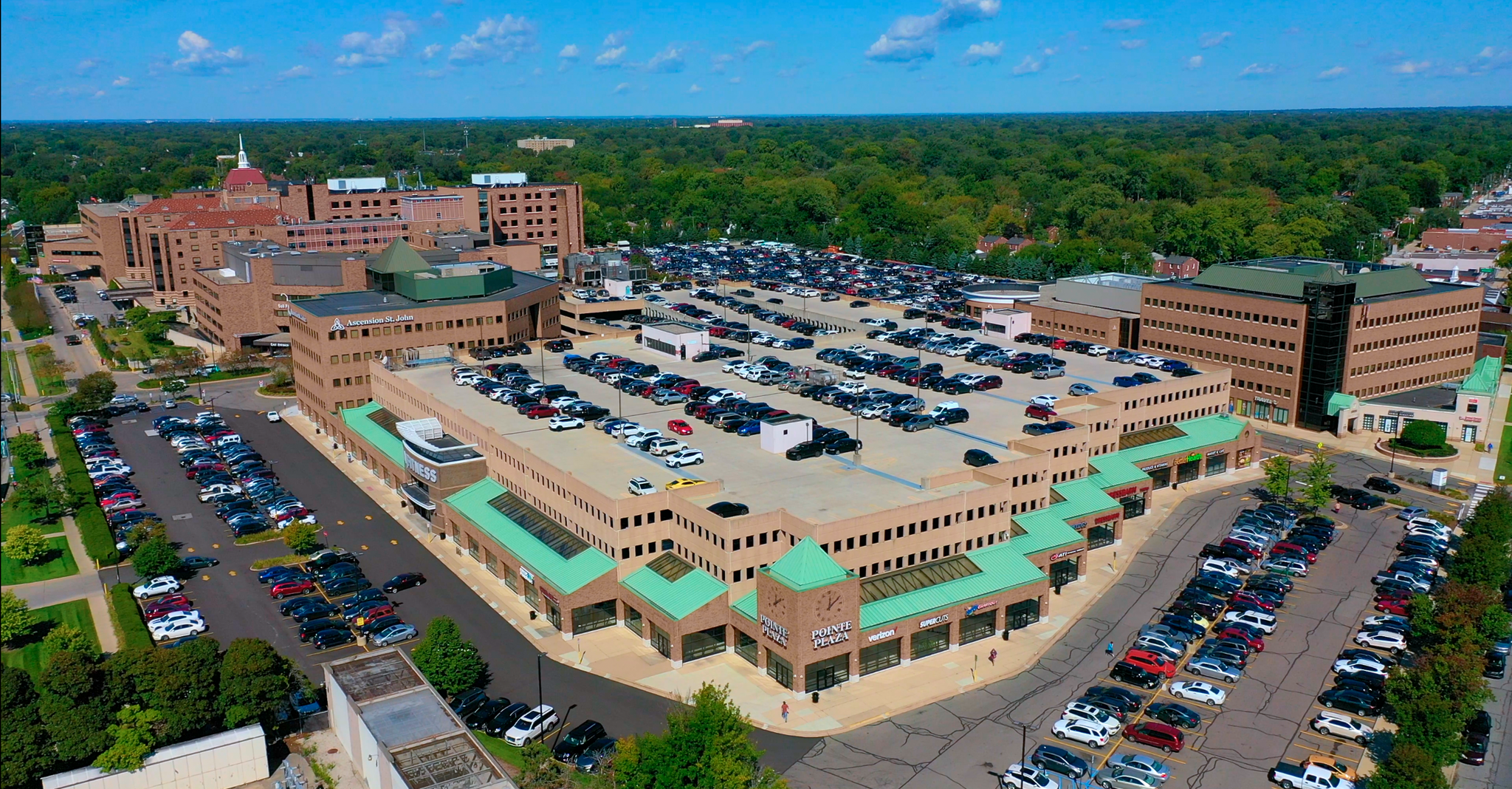 19521 Mack Ave, Grosse Pointe, MI for lease Building Photo- Image 1 of 3