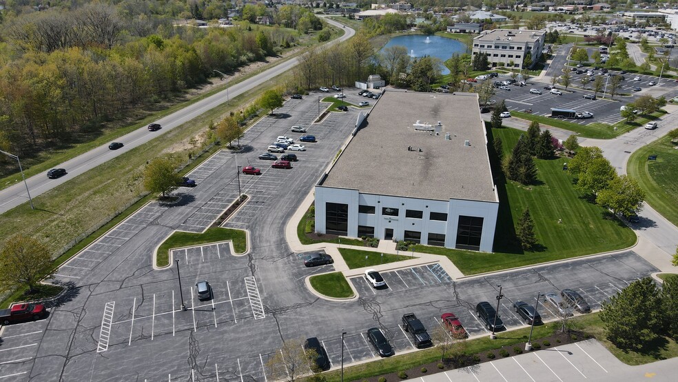 2720 DuPont Commerce Ct, Fort Wayne, IN for lease - Building Photo - Image 3 of 10