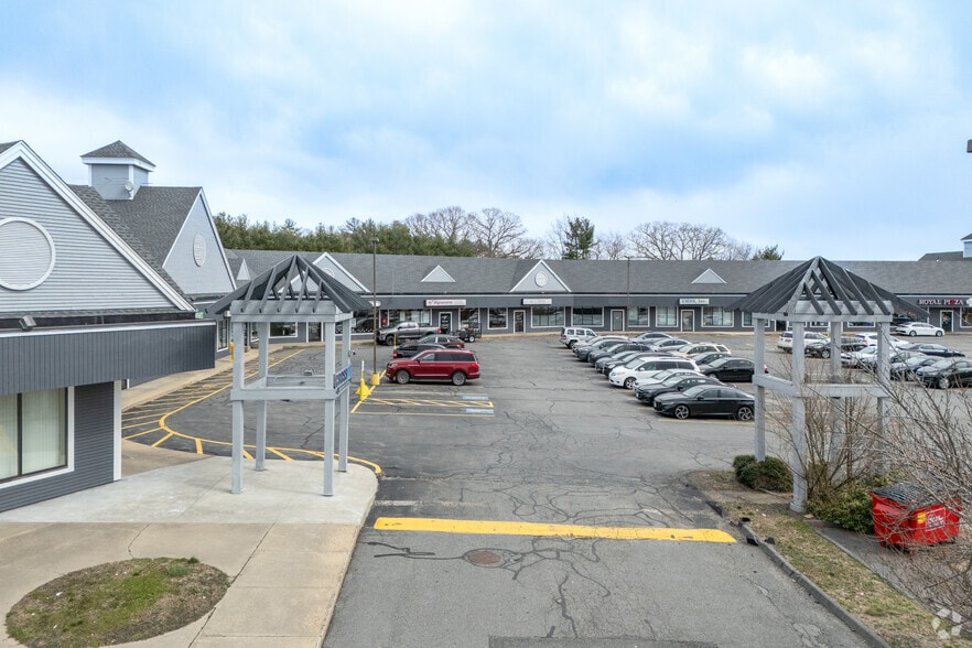 1470 New State Hwy, Raynham, MA for lease - Building Photo - Image 2 of 14