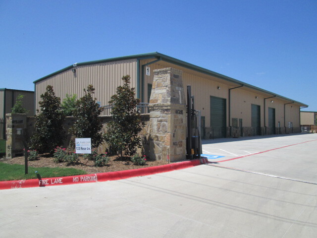 122 Rose Ln, Frisco, TX for lease - Building Photo - Image 1 of 3