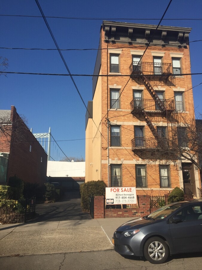 24 Avenue Ditmars Steinway, Astoria, NY 11102