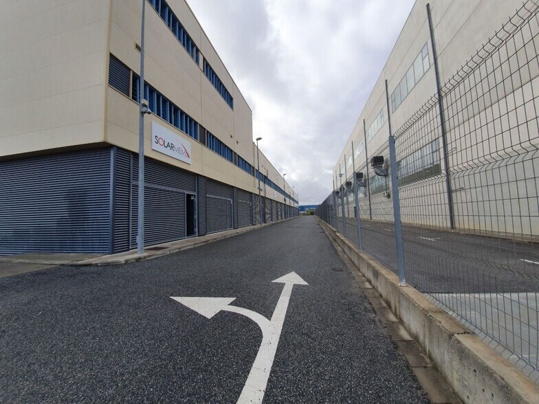 Office in La Rinconada for lease - Building Photo - Image 3 of 10