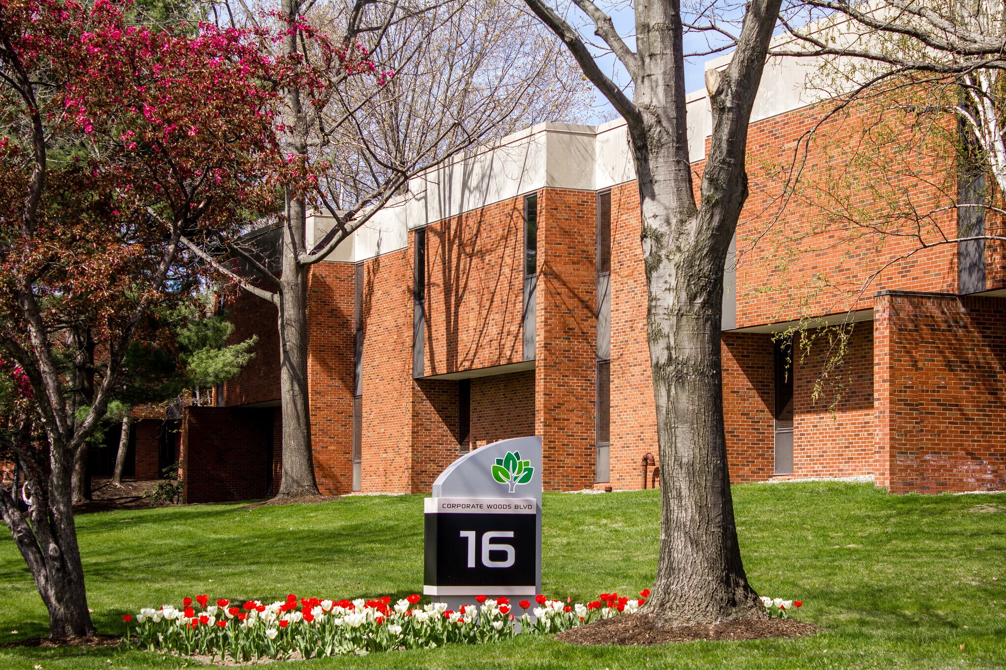 16 Corporate Woods Blvd, Albany, NY for sale Building Photo- Image 1 of 1