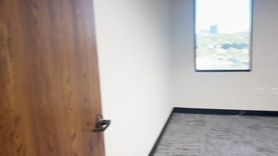 2600 N Central Ave, Phoenix, AZ for lease - Commercial Listing Video 