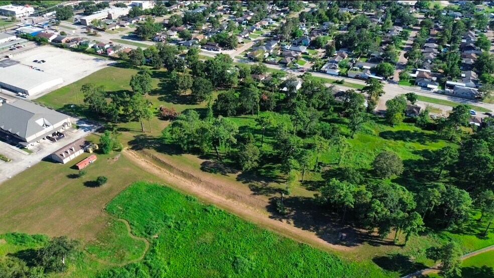 825 Sheldon Rd, Channelview, TX for lease - Building Photo - Image 3 of 12