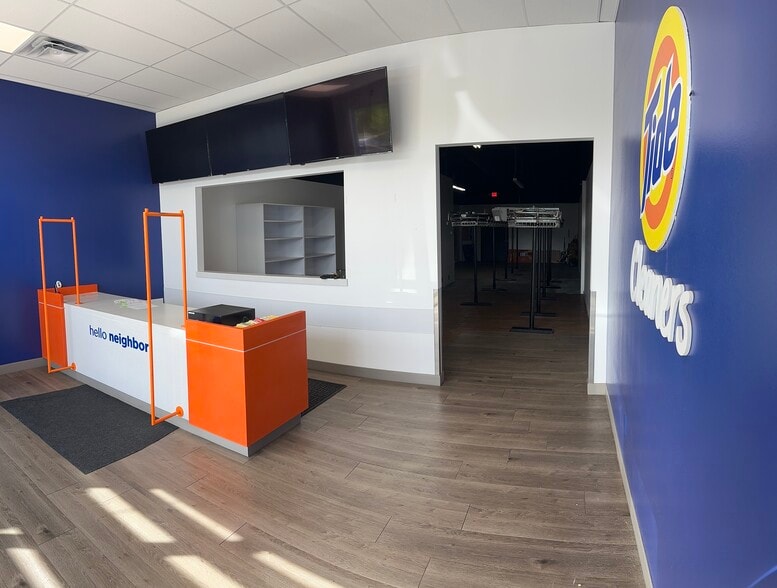 3571 S Tower Rd, Aurora, CO for lease - Building Photo - Image 2 of 14