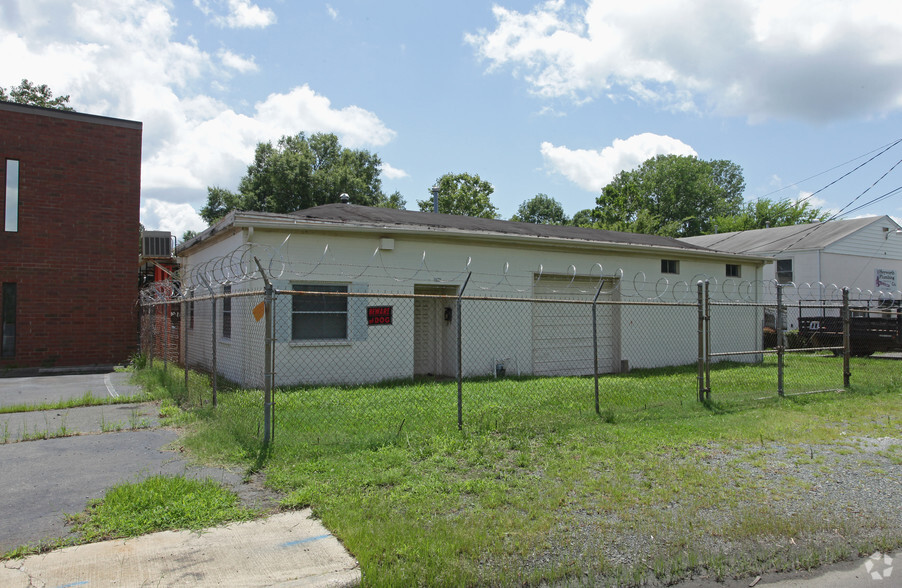211 E Cama St, Charlotte, NC for sale - Primary Photo - Image 1 of 2
