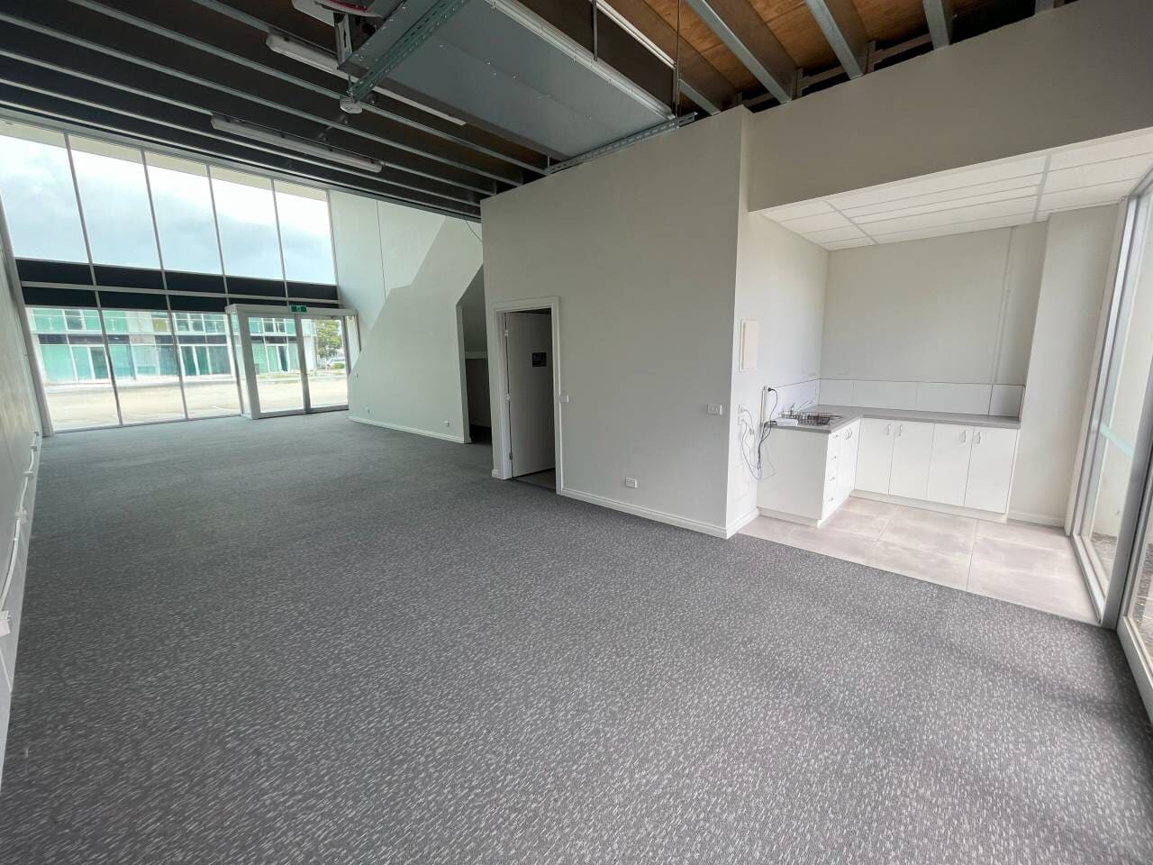 105-111 Ricketts Rd, Mount Waverley for lease Interior Photo- Image 1 of 5