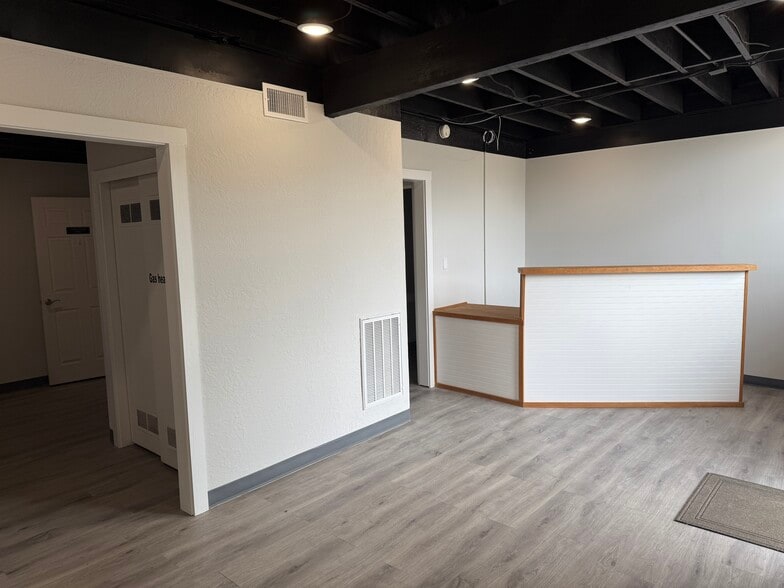 921 W Maple Ave, Duncan, OK for lease - Building Photo - Image 3 of 13