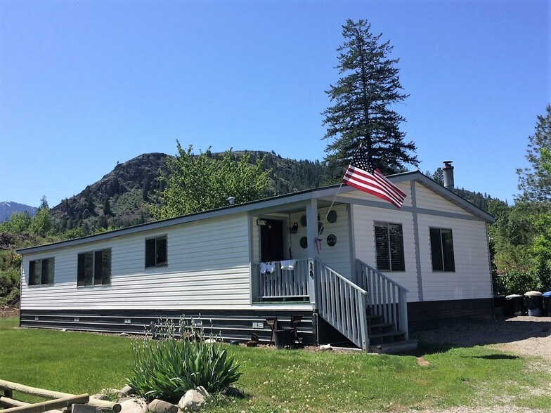 305 Magers St, Twisp, WA 98856