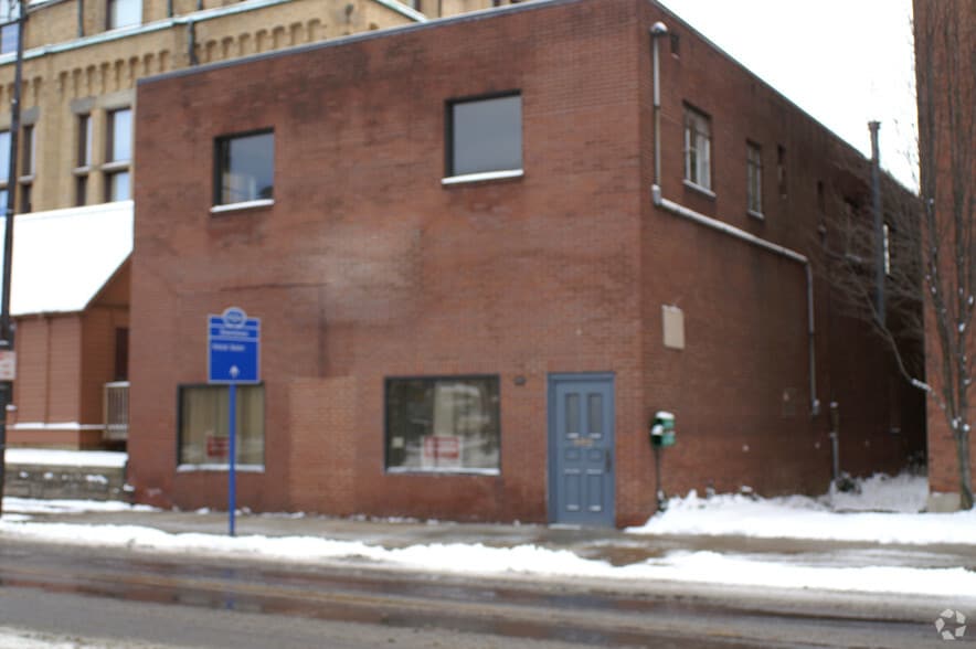 111 Walnut St, Johnstown, PA for sale - Primary Photo - Image 2 of 2