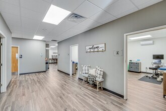 3632 Southland Dr, Flowery Branch, GA for sale Interior Photo- Image 2 of 8