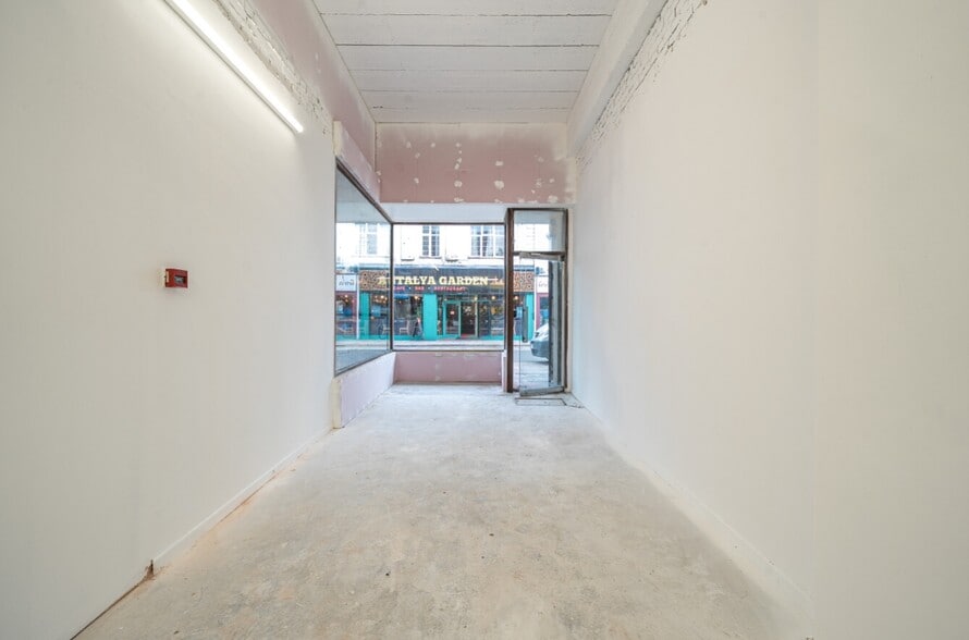 52-53A High St, Grantham for lease - Building Photo - Image 2 of 6