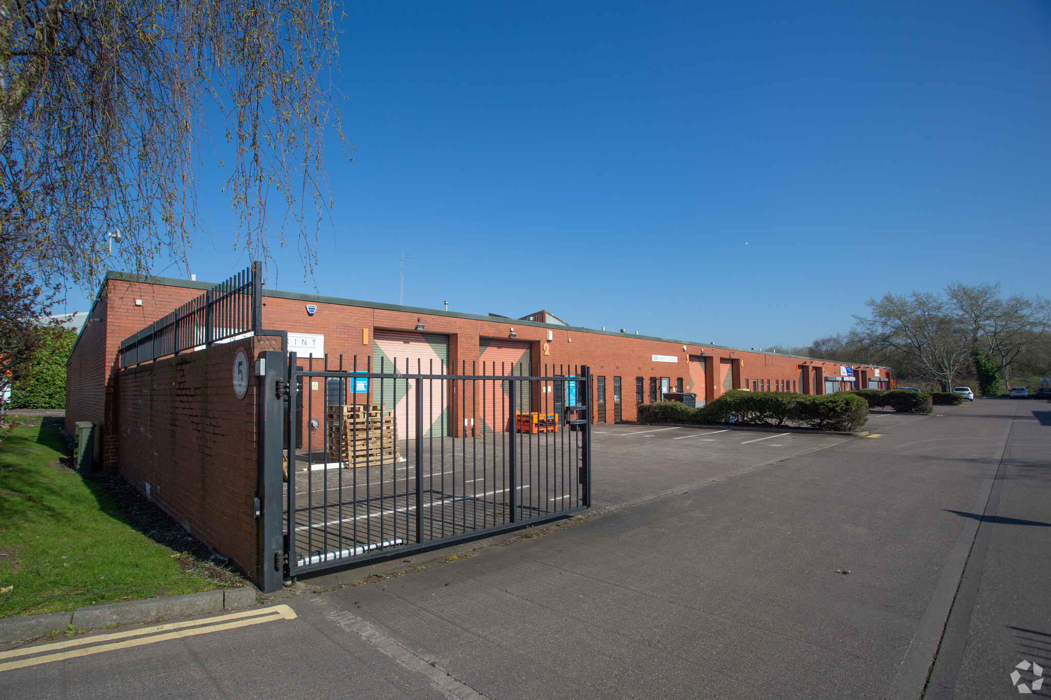 Lanesfield Dr, Wolverhampton for lease Primary Photo- Image 1 of 4