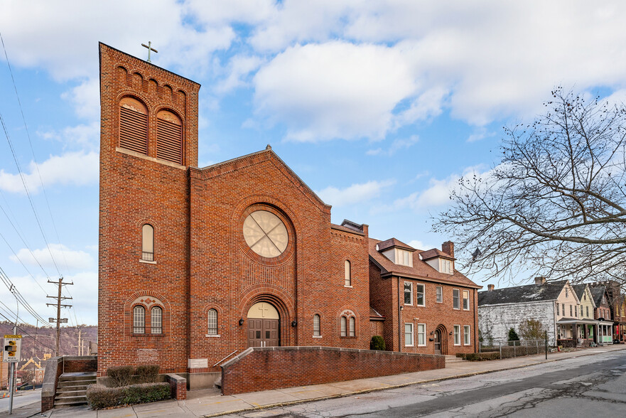 105 S 5th St, Duquesne, PA for sale - Primary Photo - Image 1 of 1