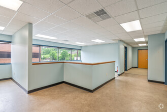 1235 Penn Ave, Wyomissing, PA for lease Interior Photo- Image 2 of 4