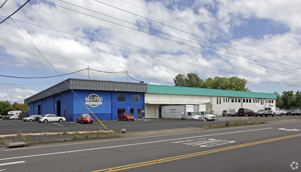 105 S Bertelsen Rd, Eugene, OR for lease - Primary Photo - Image 1 of 5