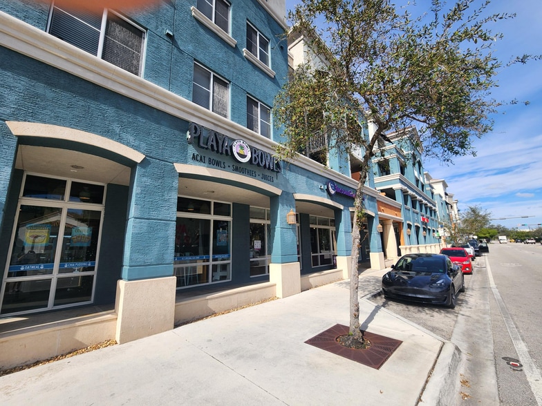 6620 SW 57th Ave, Miami, FL for lease - Building Photo - Image 1 of 4