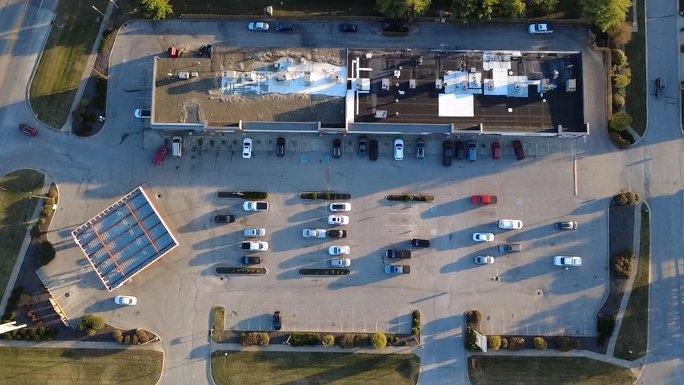 1345 West Southport Rd, Indianapolis, IN for lease - Building Photo - Image 2 of 3