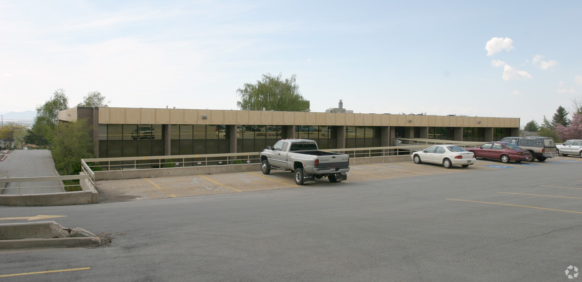 425 S Medical Dr, Bountiful, UT 84010