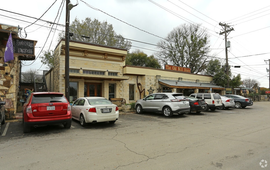 314 Wimberley Sq, Wimberley, TX for sale - Primary Photo - Image 1 of 2