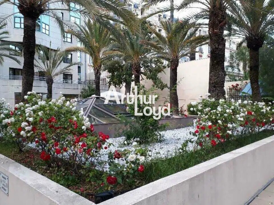 Office in Nice for sale Building Photo- Image 1 of 12