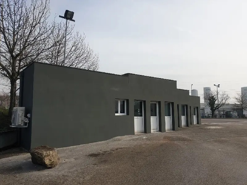 Flex in Saint-Quentin-Fallavier for lease Building Photo- Image 1 of 4