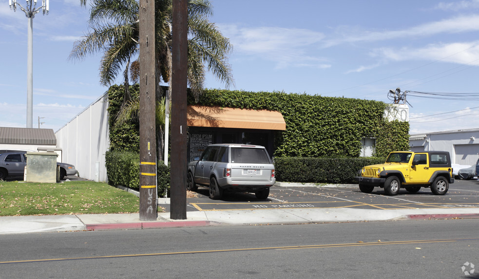 770 W 17th St, Costa Mesa, CA for lease - Building Photo - Image 2 of 5