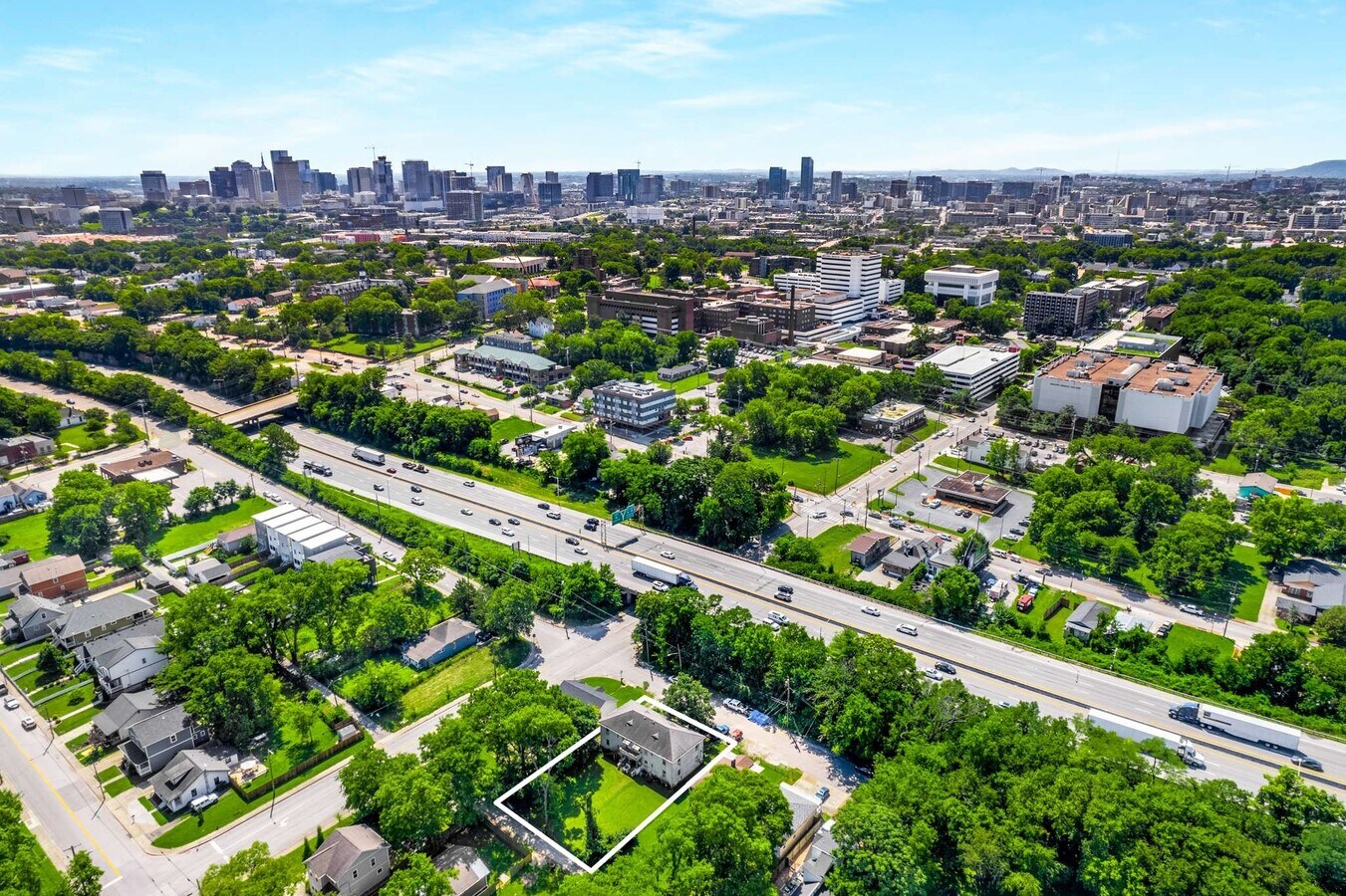 2102 Scovel St, Nashville, TN 37208 Nashville Quadplex /Development Opportunity