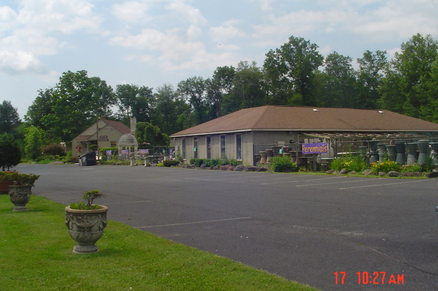 1320 N West End Blvd, Quakertown, PA for sale - Primary Photo - Image 1 of 1